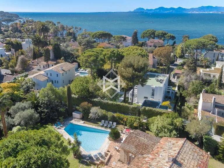Villa avec Vue sur mer Cap-d-antibes - 5 chambres - 300m²