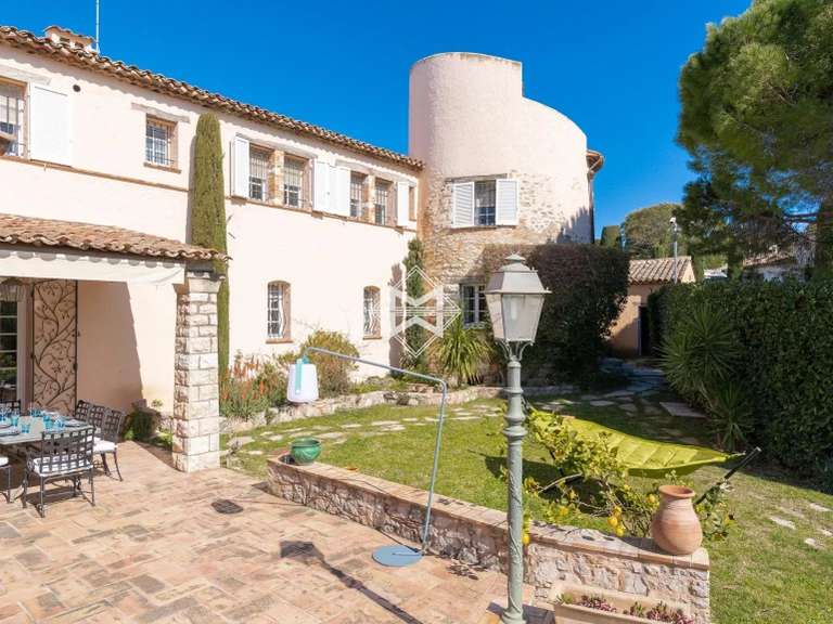 Villa avec Vue sur mer Cap-d-antibes - 5 chambres - 300m²