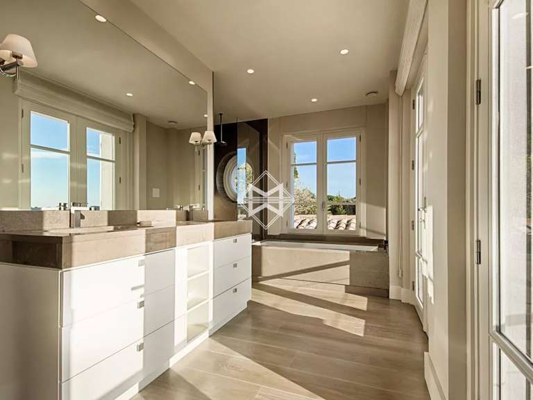 Villa avec Vue sur mer Cap-d-antibes - 6 chambres - 400m²