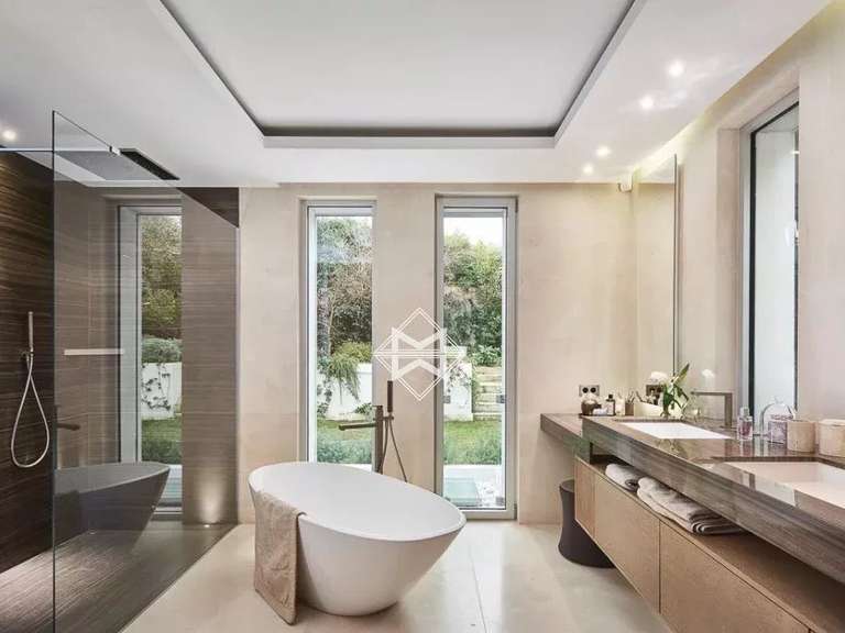 Villa avec Vue sur mer Cap-d-antibes - 5 chambres - 330m²