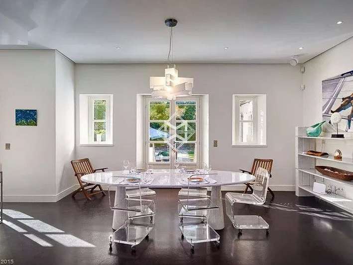 Villa Cap-d-antibes - 6 chambres - 400m²