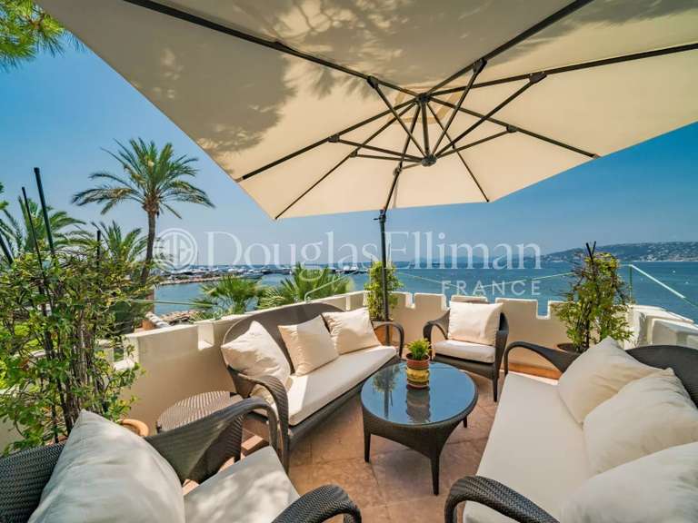 Villa Cap-d-antibes - 9 chambres - 600m²