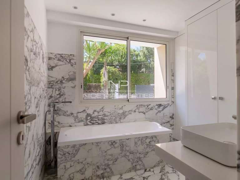 Villa avec Vue sur mer Cap-d-antibes - 7 chambres - 333m²