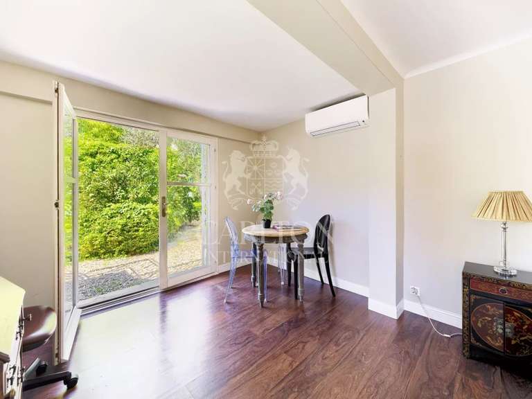 Villa avec Vue sur mer Cap-d-antibes - 5 chambres - 280m²