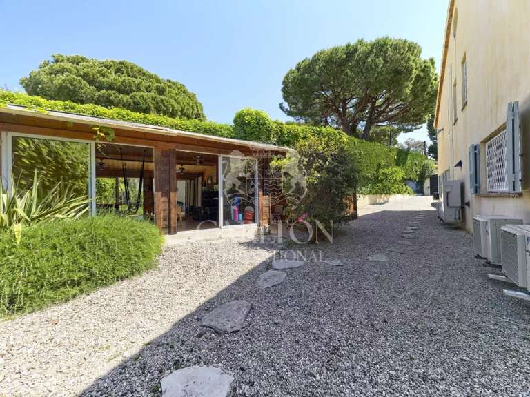 Villa avec Vue sur mer Cap-d-antibes - 5 chambres - 280m²