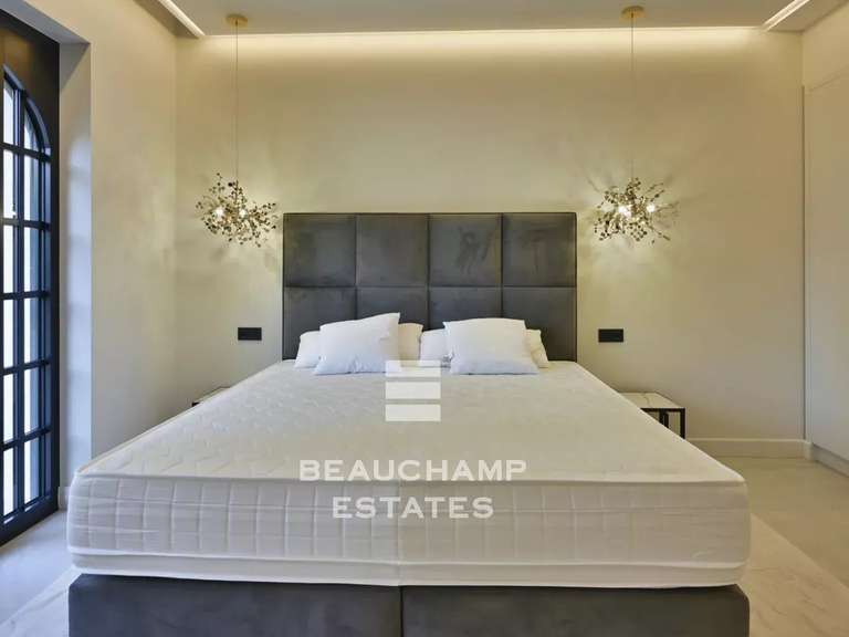 Villa cap-d-antibes - 6 bedrooms - 300m²