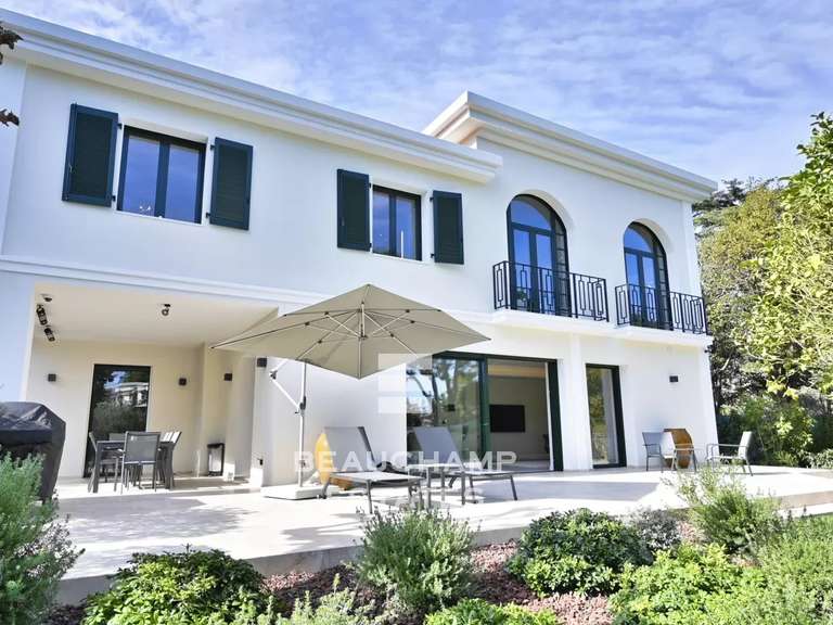 Villa cap-d-antibes - 6 bedrooms - 300m²