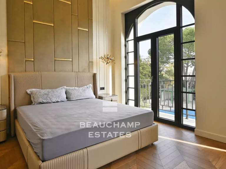 Villa cap-d-antibes - 6 bedrooms - 300m²