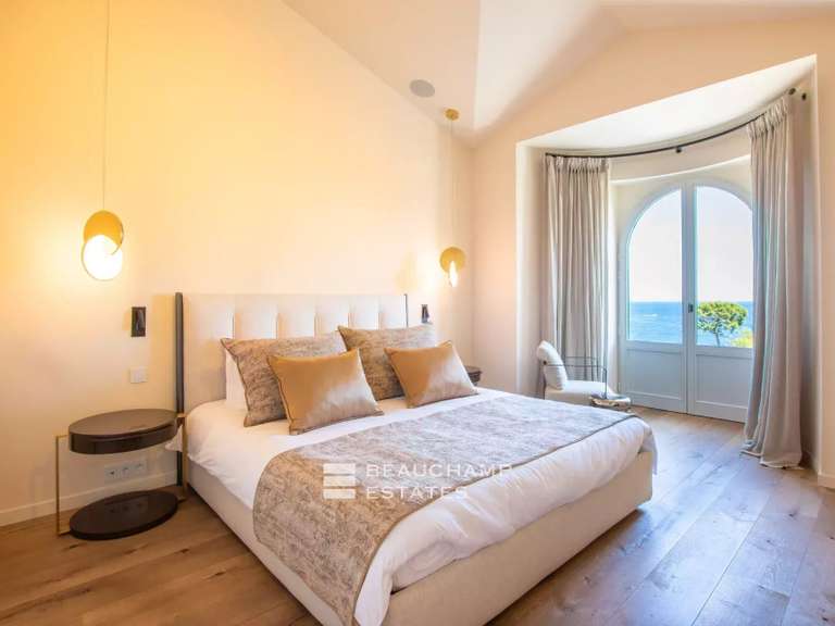 Villa avec Vue sur mer Cap-d-antibes - 7 chambres - 360m²