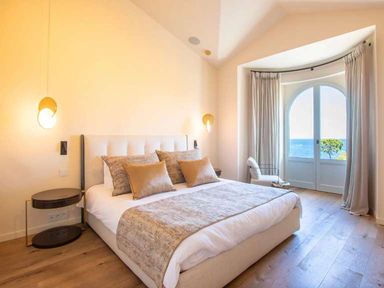 Villa avec Vue sur mer Cap-d-antibes - 7 chambres - 360m²