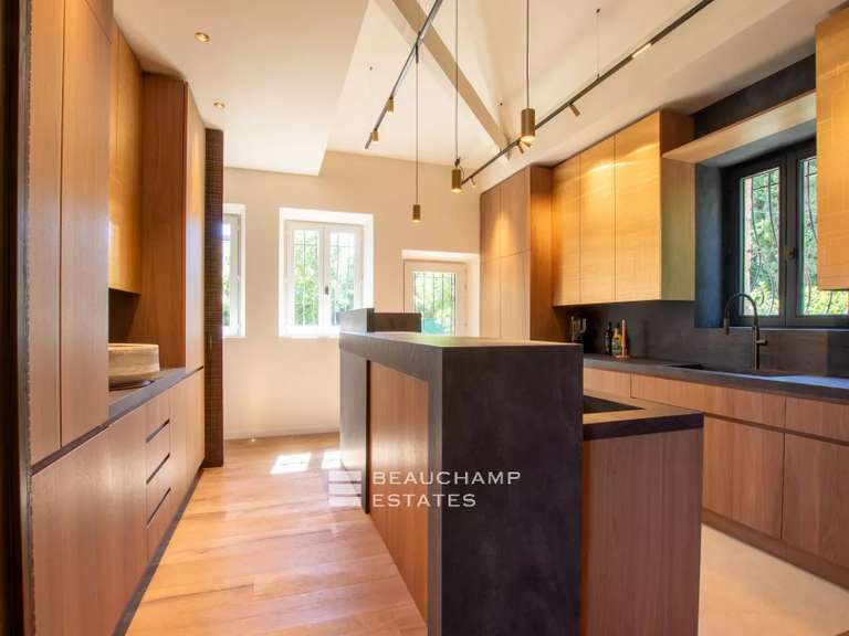 Villa avec Vue sur mer Cap-d-antibes - 7 chambres - 360m²