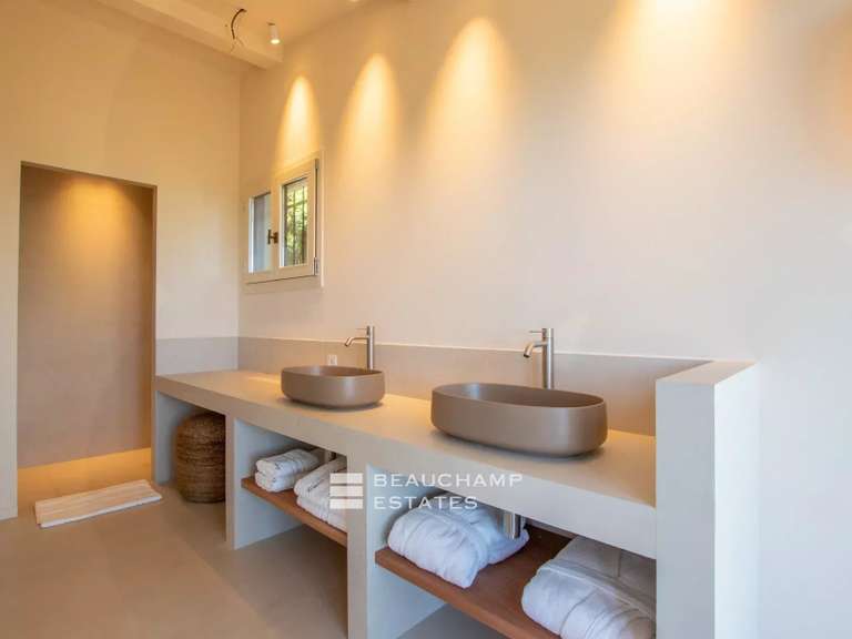 Villa avec Vue sur mer Cap-d-antibes - 7 chambres - 360m²