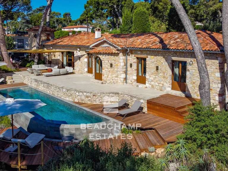 Villa with Sea view cap-d-antibes - 7 bedrooms - 360m²