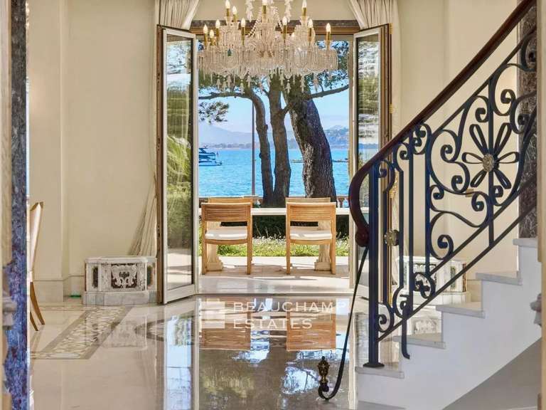 Villa with Sea view cap-d-antibes - 8 bedrooms - 355m²
