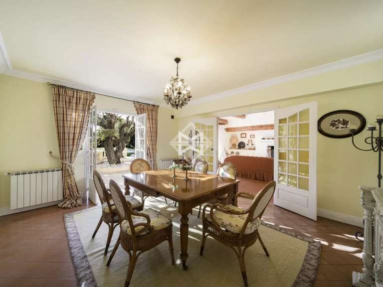 Villa Cap-d-antibes - 5 chambres - 295m²