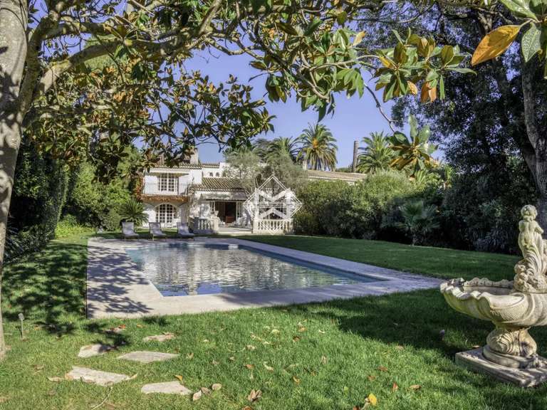 Villa Cap-d-antibes - 5 chambres - 295m²
