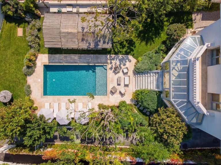 Villa Cap-d-antibes - 6 chambres - 270m²