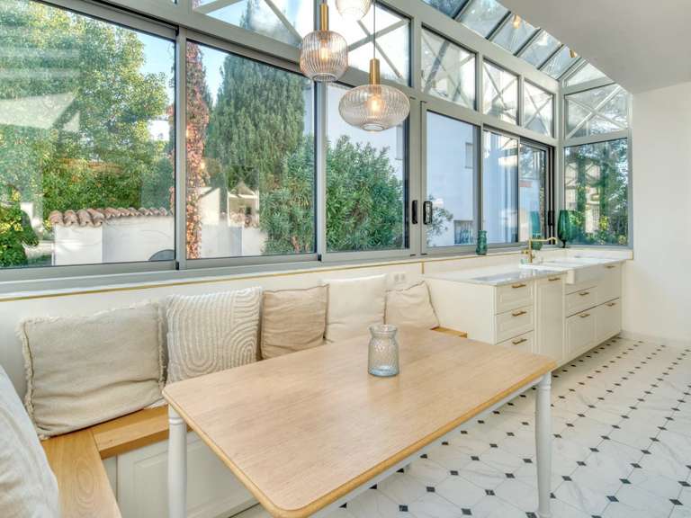 Villa Cap-d-antibes - 6 chambres - 270m²