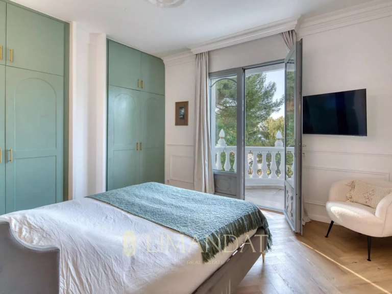 Villa Cap-d-antibes - 6 chambres - 270m²