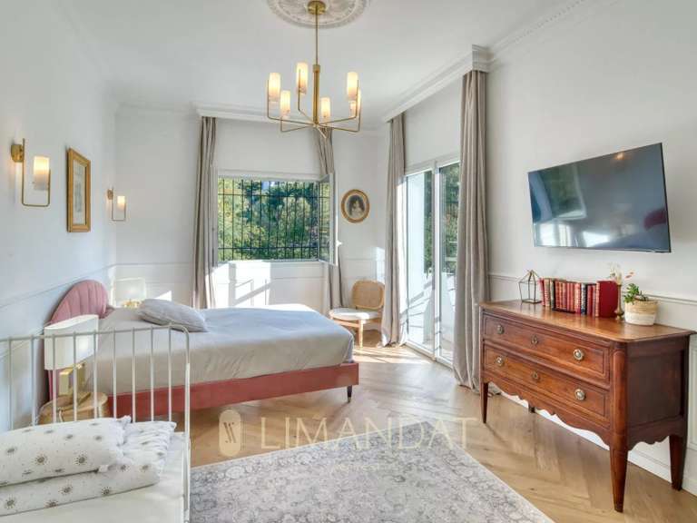 Villa Cap-d-antibes - 6 chambres - 270m²