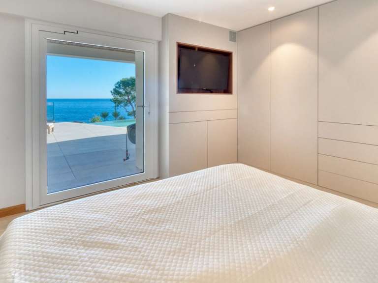 Villa avec Vue sur mer Cap-d-antibes - 6 chambres - 320m²