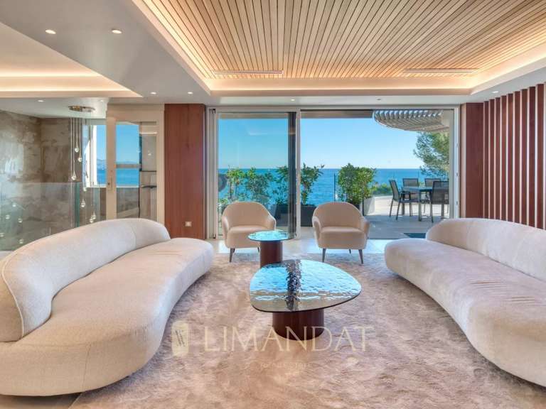 Villa avec Vue sur mer Cap-d-antibes - 6 chambres - 320m²