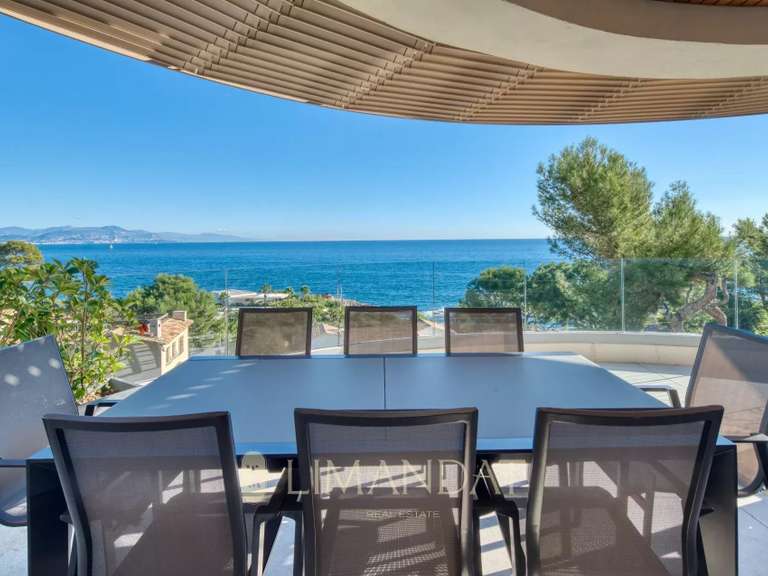 Villa avec Vue sur mer Cap-d-antibes - 6 chambres - 320m²