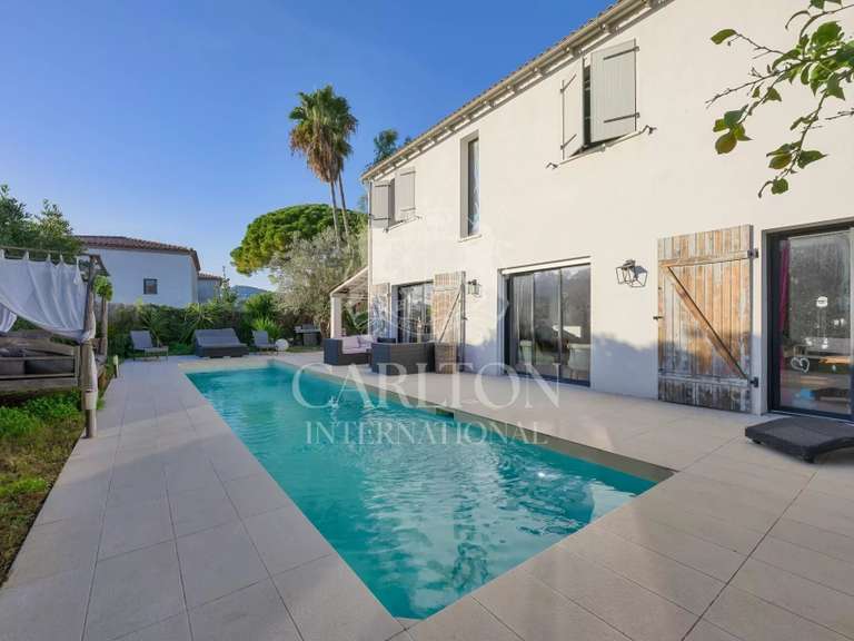 Villa Cap-d-antibes - 4 chambres - 172m²