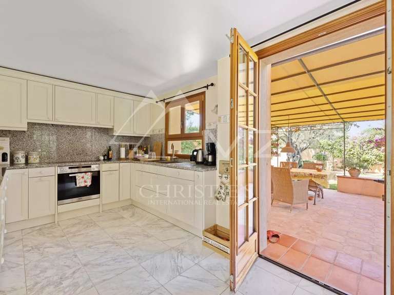 Villa Cap-d-antibes - 4 chambres - 210m²