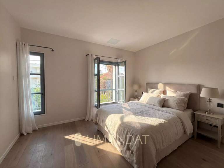 Villa with Sea view cap-d-antibes - 5 bedrooms - 200m²