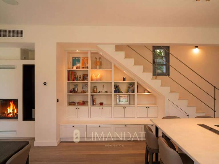 Villa with Sea view cap-d-antibes - 5 bedrooms - 200m²