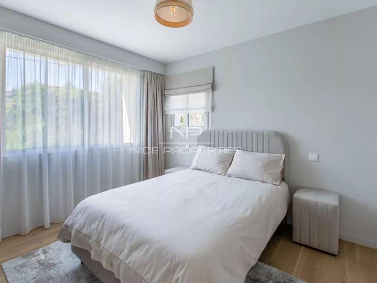 Villa avec Vue sur mer Cap-d-antibes - 7 chambres - 333m²