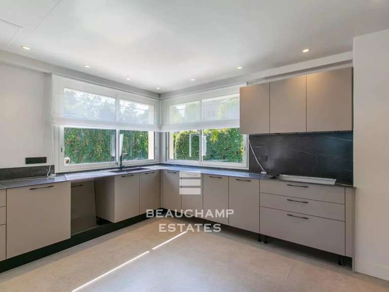 Villa with Sea view cap-d-antibes - 6 bedrooms - 320m²
