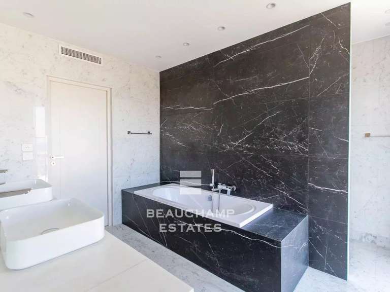 Villa with Sea view cap-d-antibes - 6 bedrooms - 320m²