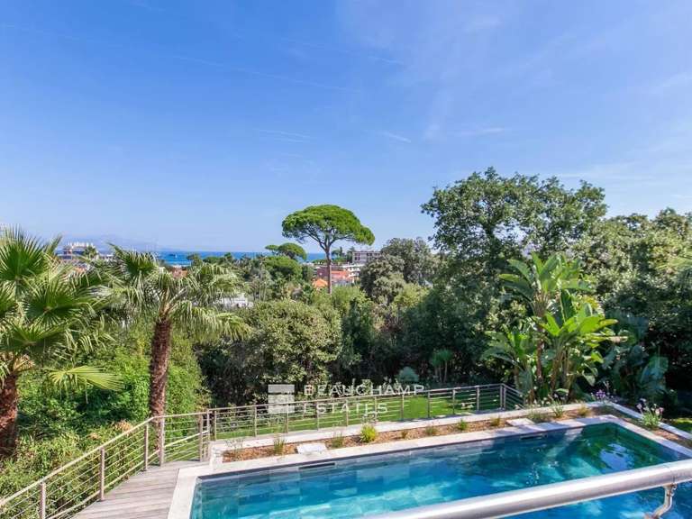 Villa avec Vue sur mer Cap-d-antibes - 6 chambres - 320m²