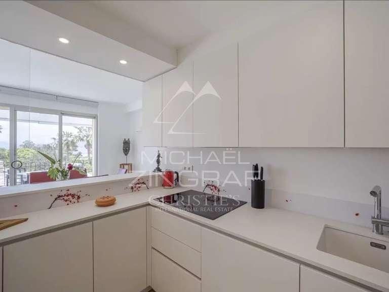 Villa avec Vue sur mer Cap-d-antibes - 6 chambres - 385m²