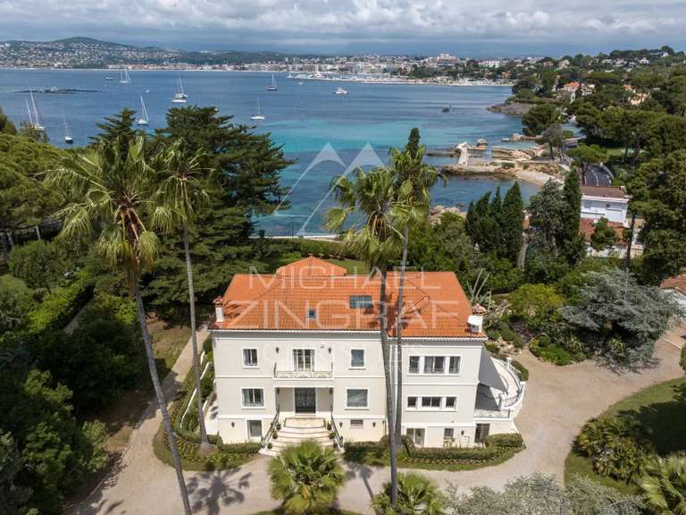 Villa Cap-d-antibes - 10 chambres - 512m²