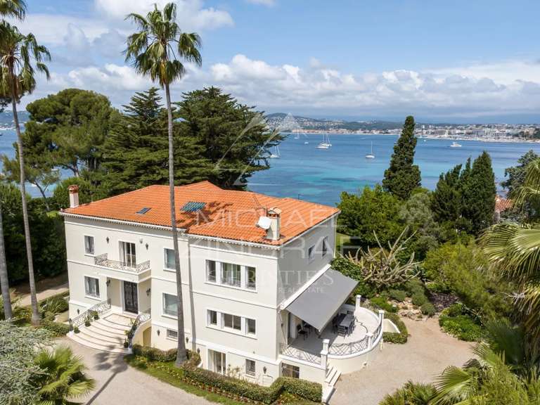 Villa Cap-d-antibes - 10 chambres - 512m²
