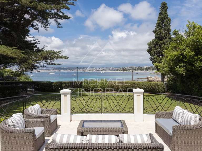 Villa Cap-d-antibes - 10 chambres - 512m²