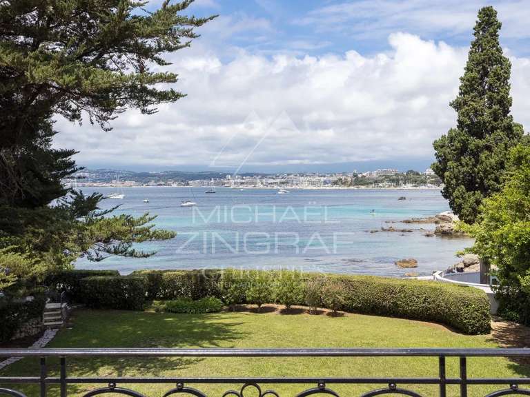 Villa Cap-d-antibes - 10 chambres - 512m²