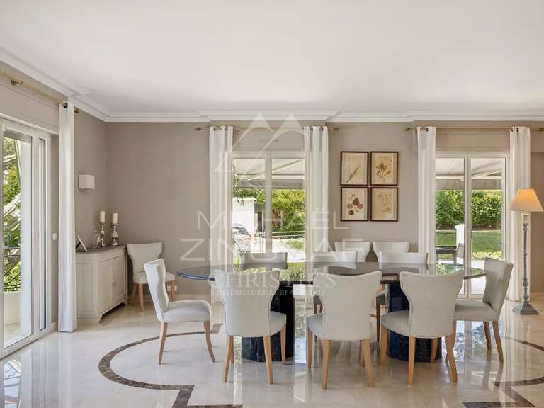 Villa Cap-d-antibes - 10 chambres - 512m²