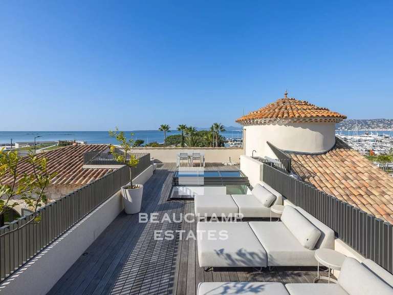 Villa avec Vue sur mer Cap-d-antibes - 6 chambres - 314m²
