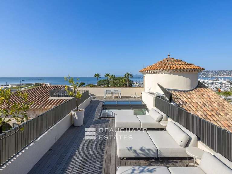 Villa avec Vue sur mer Cap-d-antibes - 6 chambres - 340m²