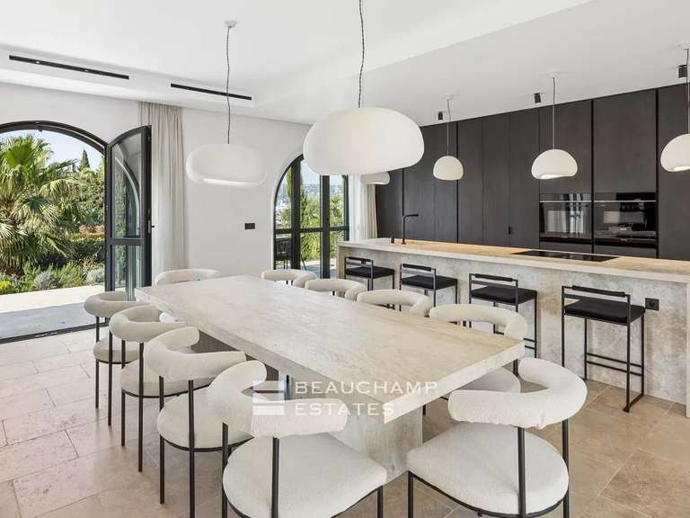Villa avec Vue sur mer Cap-d-antibes - 6 chambres - 340m²