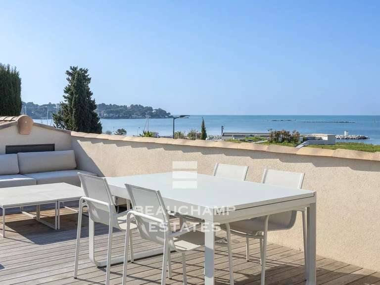Villa avec Vue sur mer Cap-d-antibes - 6 chambres - 314m²