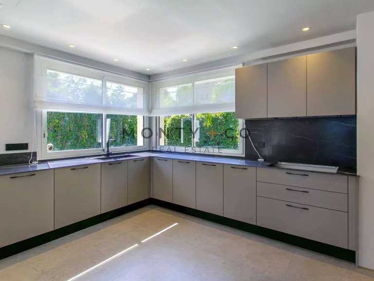 Villa avec Vue sur mer Cap-d-antibes - 7 chambres - 320m²