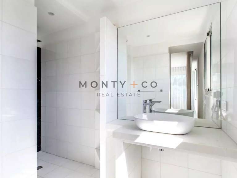 Villa avec Vue sur mer Cap-d-antibes - 7 chambres - 320m²