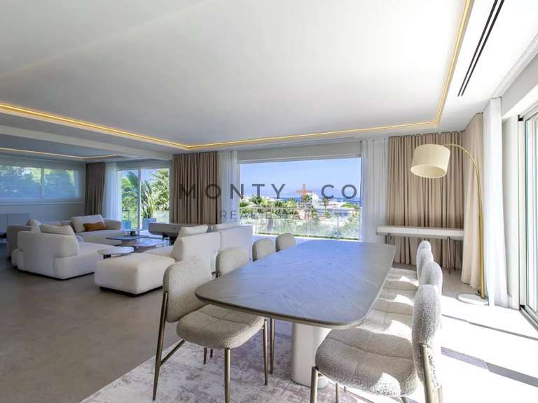 Villa avec Vue sur mer Cap-d-antibes - 7 chambres - 320m²
