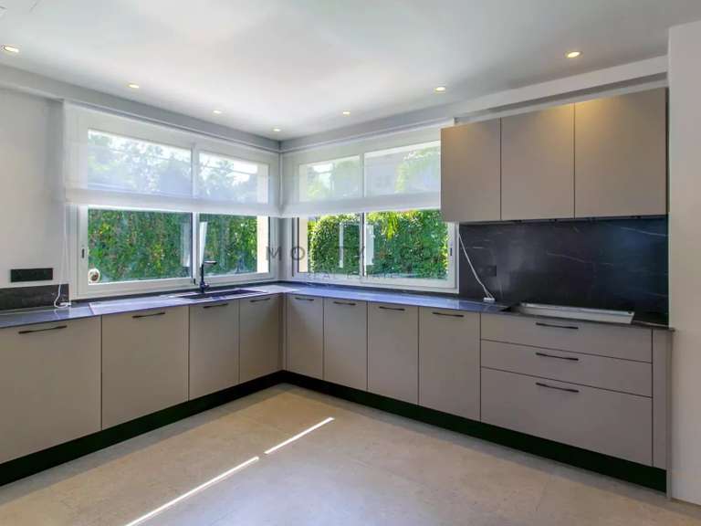 Villa avec Vue sur mer Cap-d-antibes - 7 chambres - 320m²