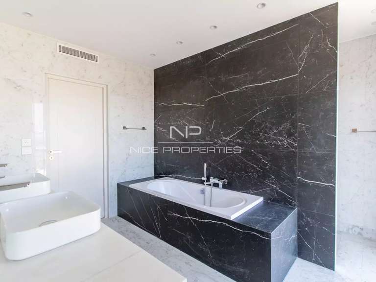 Villa avec Vue sur mer Cap-d-antibes - 7 chambres - 333m²